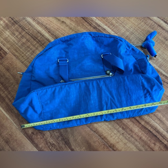 COPY - Kipling Blue Duffel Bag with adjustable strap.
Like *NEW* excellent co… - Picture 5 of 7
